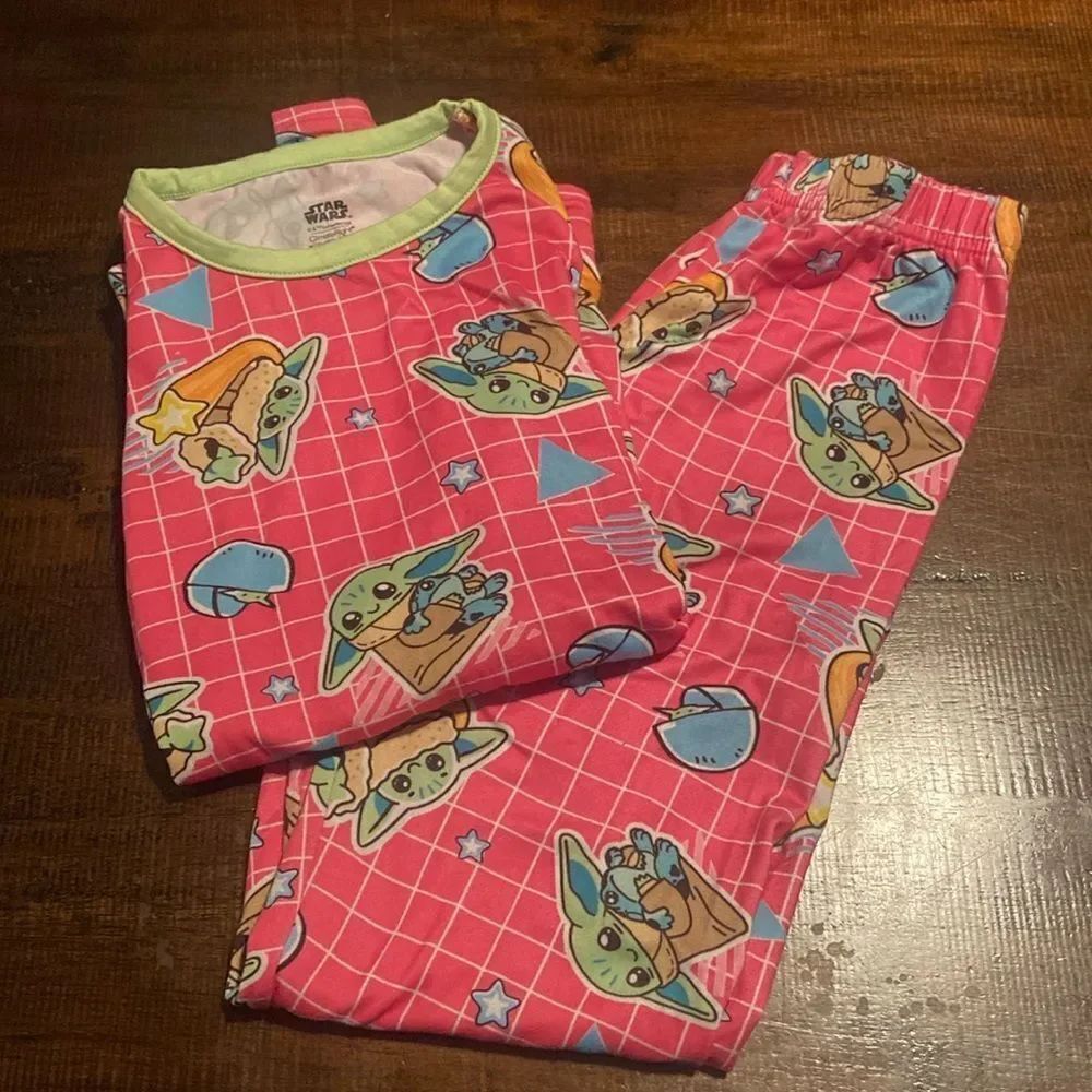 Kids Pink Star Wars Cuddle Duds Baby Yoda Pajamas size M